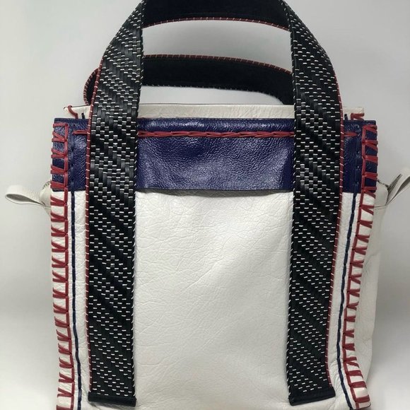 BALENCIAGA - Picture 1 of 6